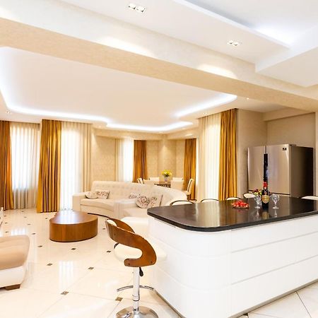 Central Cozy 3Bd-2Bath Apartment Tbilisi Esterno foto