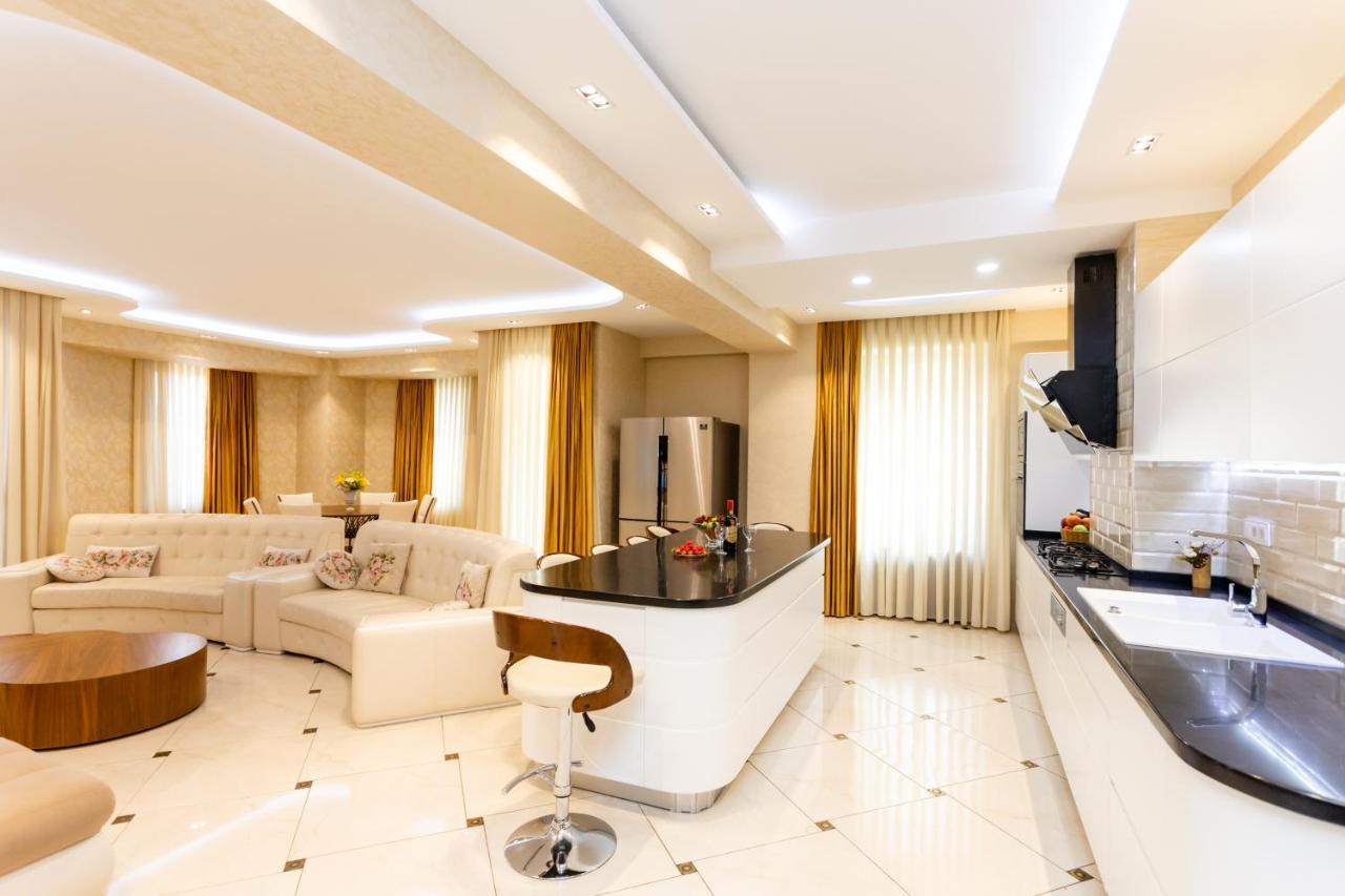 Central Cozy 3Bd-2Bath Apartment Tbilisi Esterno foto
