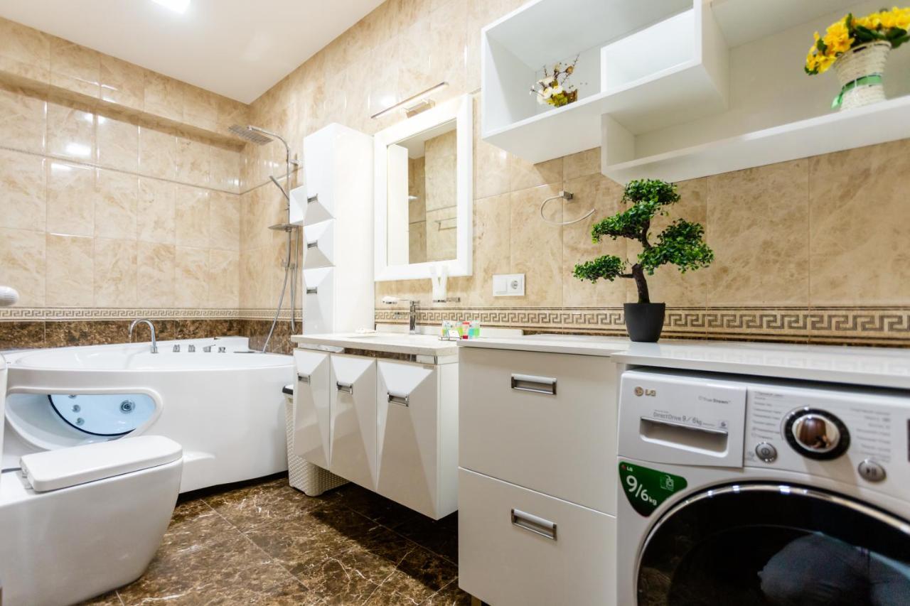 Central Cozy 3Bd-2Bath Apartment Tbilisi Esterno foto